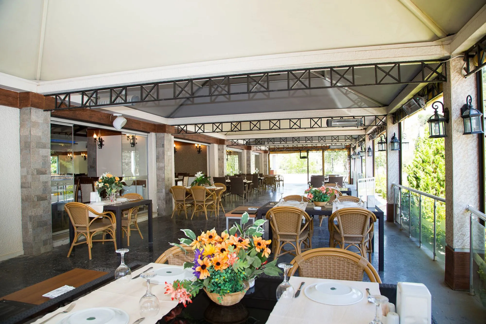 Spilos Hotel