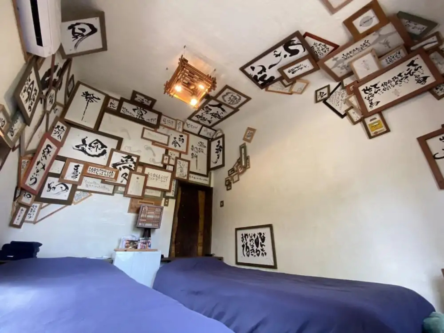 Cafe Bar & Hostel Go Me