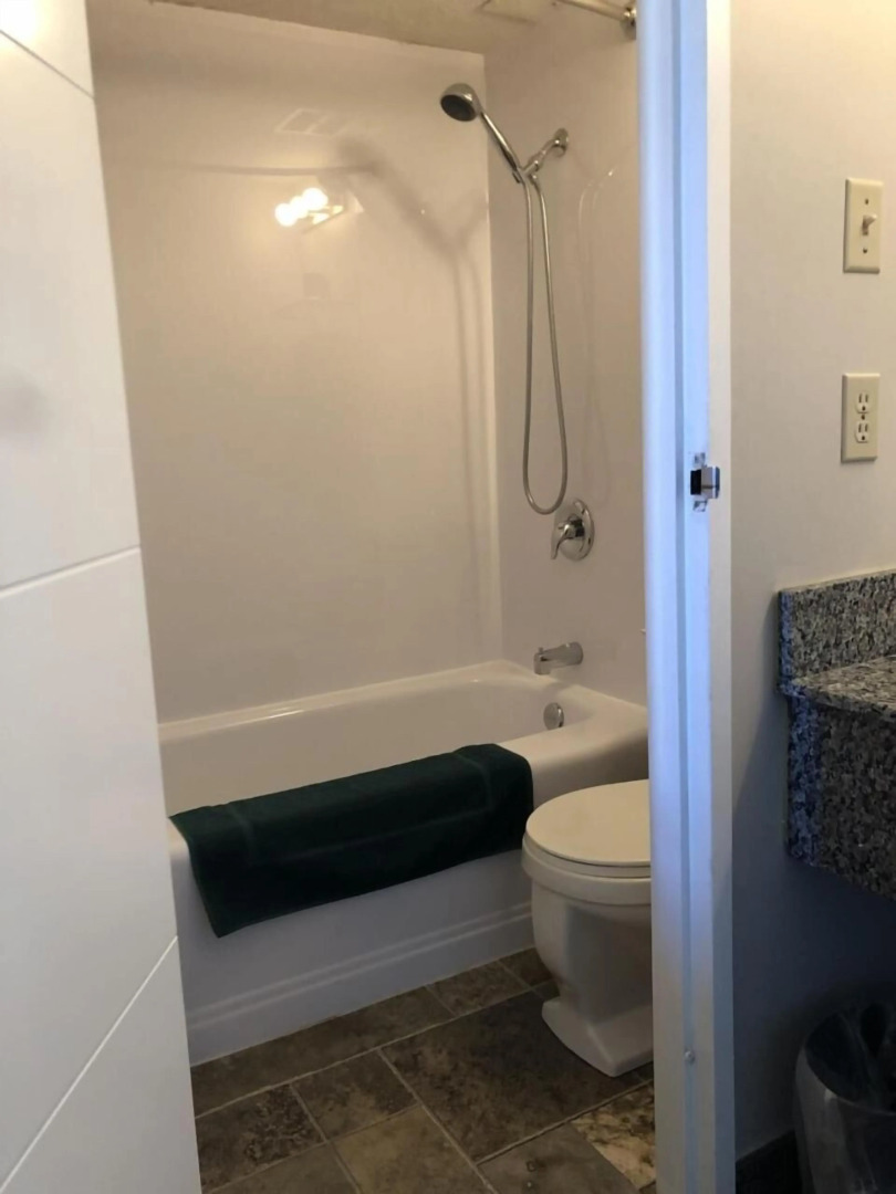 Arbour Ridge Inn & Suites