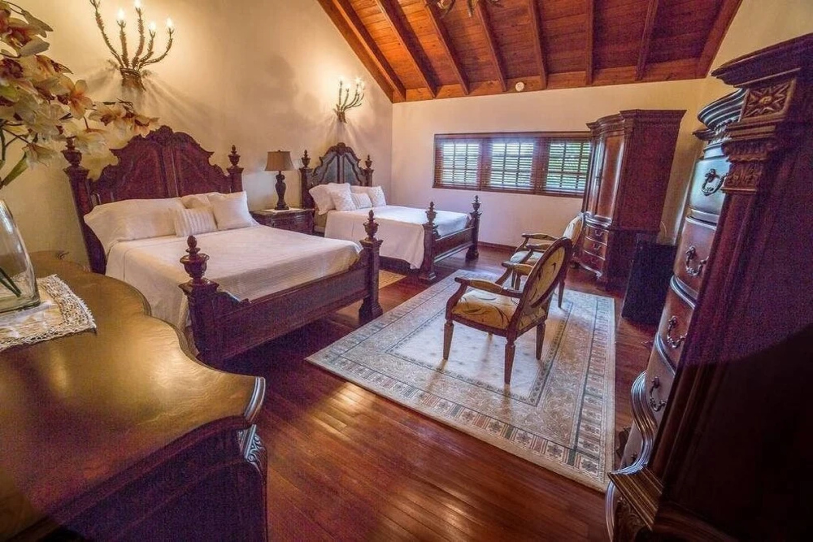 8BR 9BA Barranca Villa by ASVR