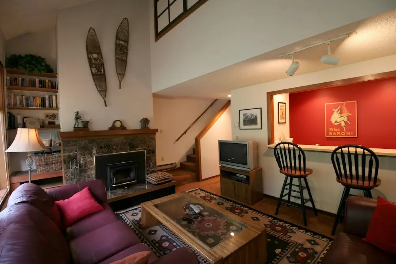 Mt. Baker Lodging Condo #80 – Fireplace, Sleeps 4! by MBL