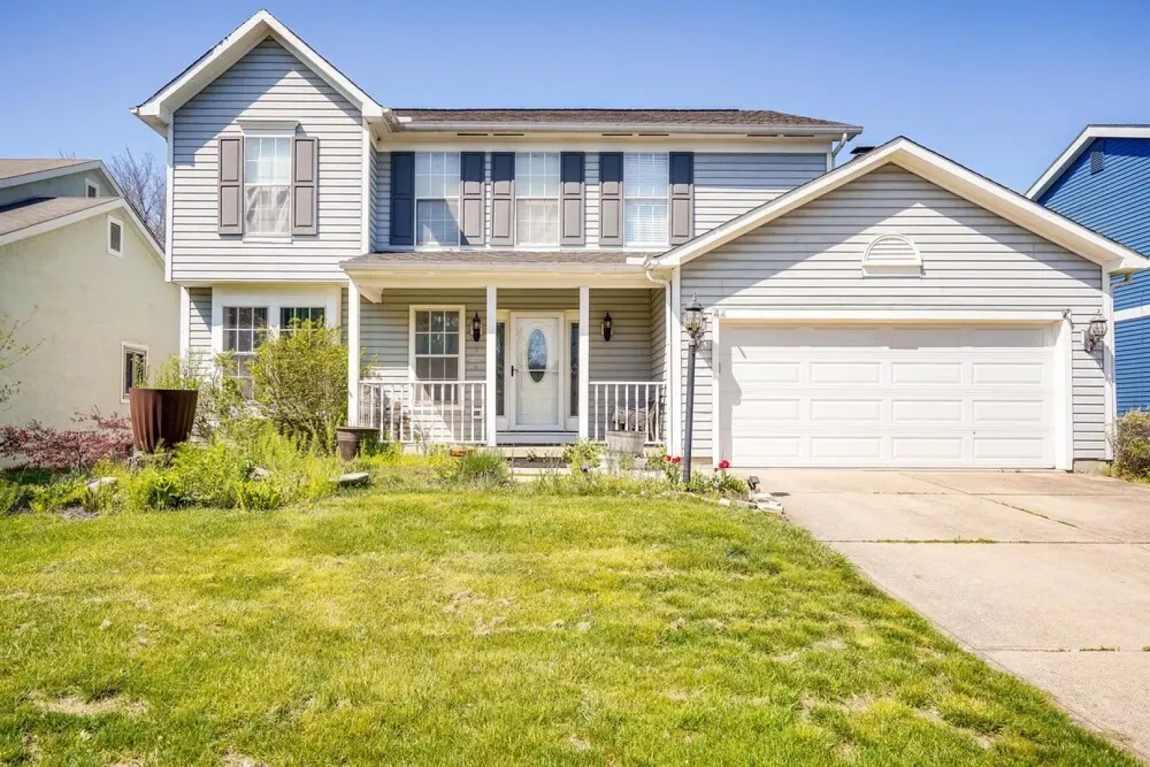 Spacious Home w/ Deck - 9 Mi to Downtown Columbus