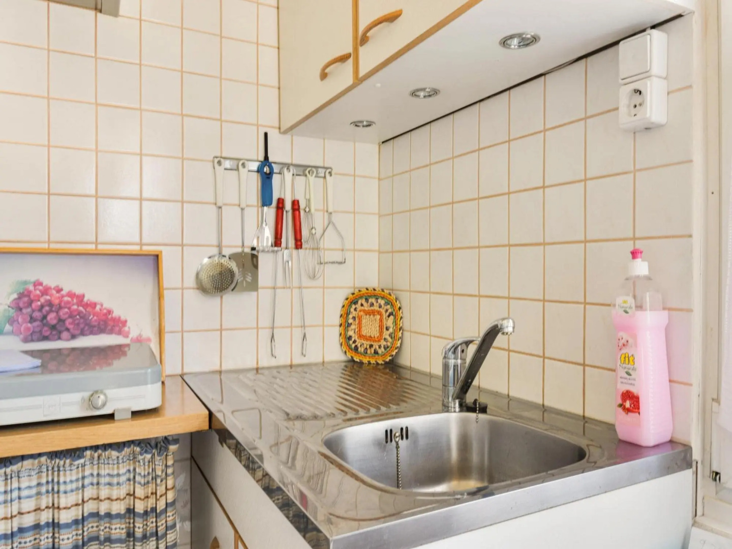 Holiday Home With Large Garden and Terrace