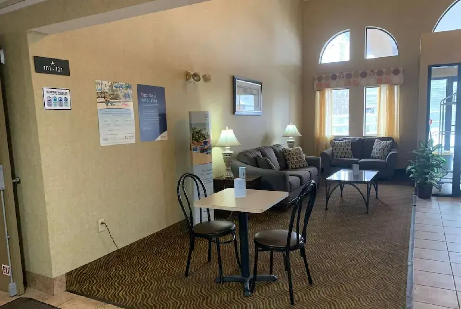 Super 8 By Wyndham Liverpool/Clay/Syracuse Area