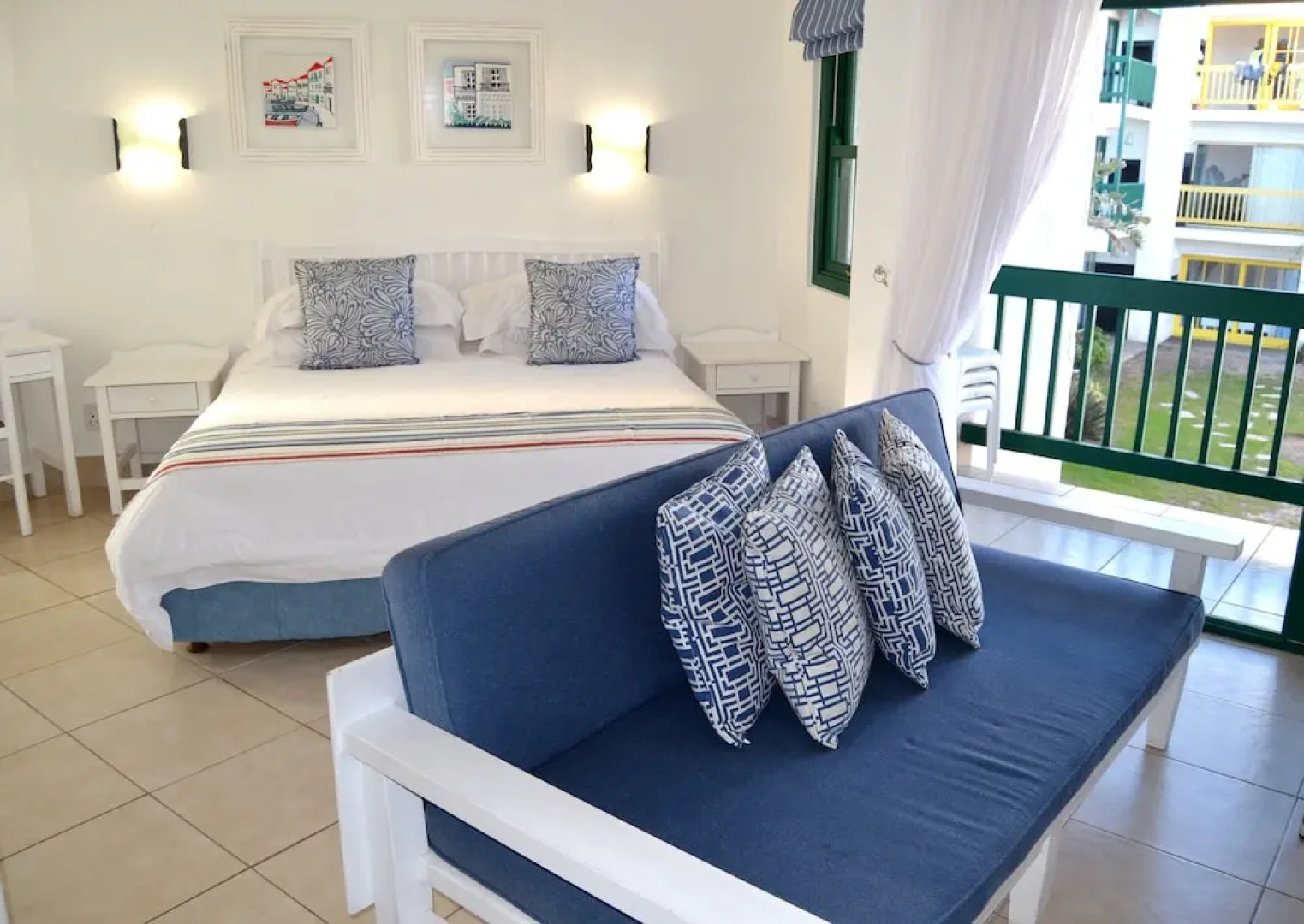 Club Mykonos Athenian Cascades