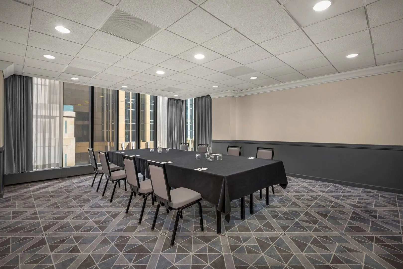 The Marquette Hotel, Curio Collection by Hilton
