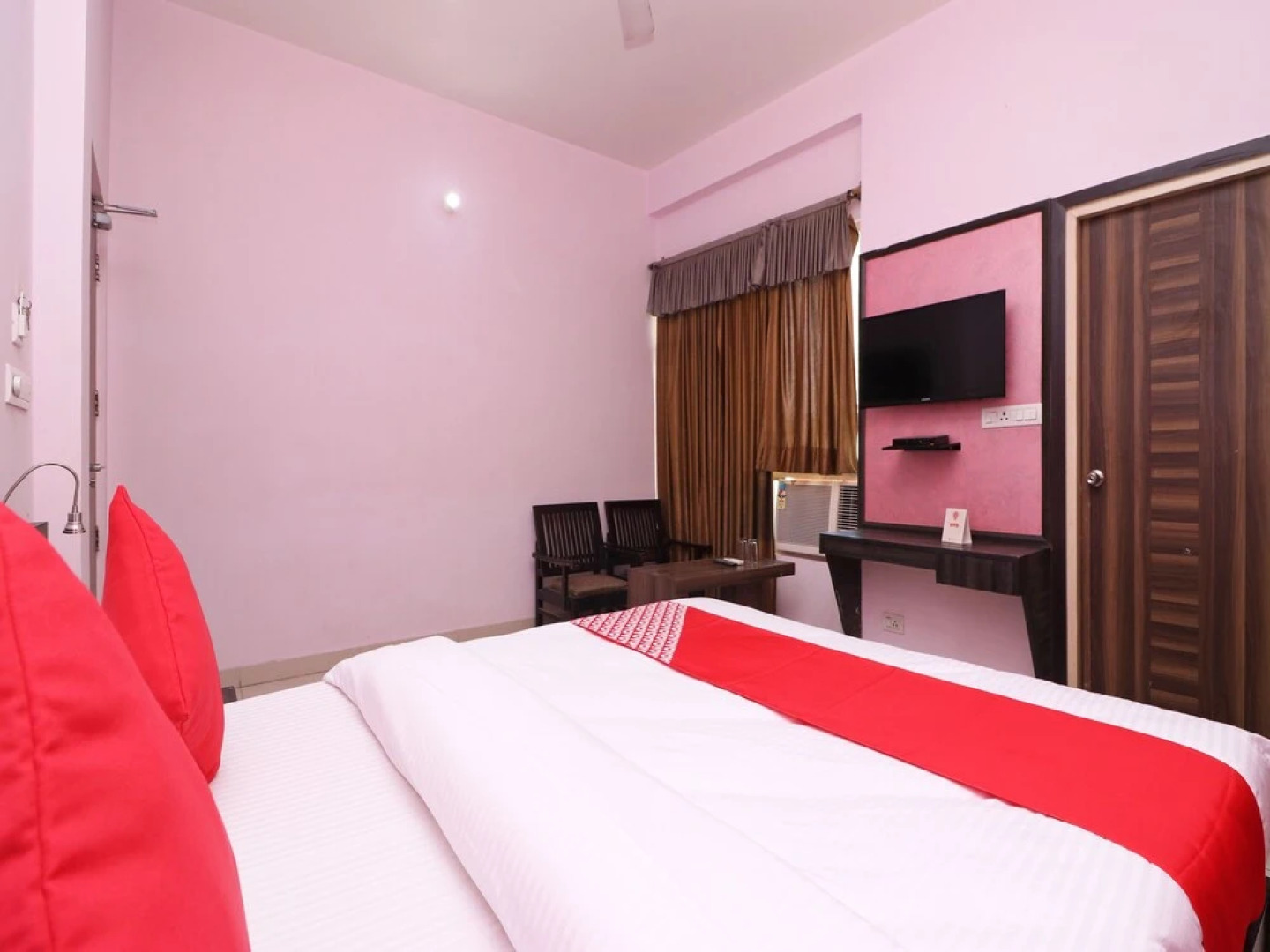 OYO 16592 Hotel Global Inn