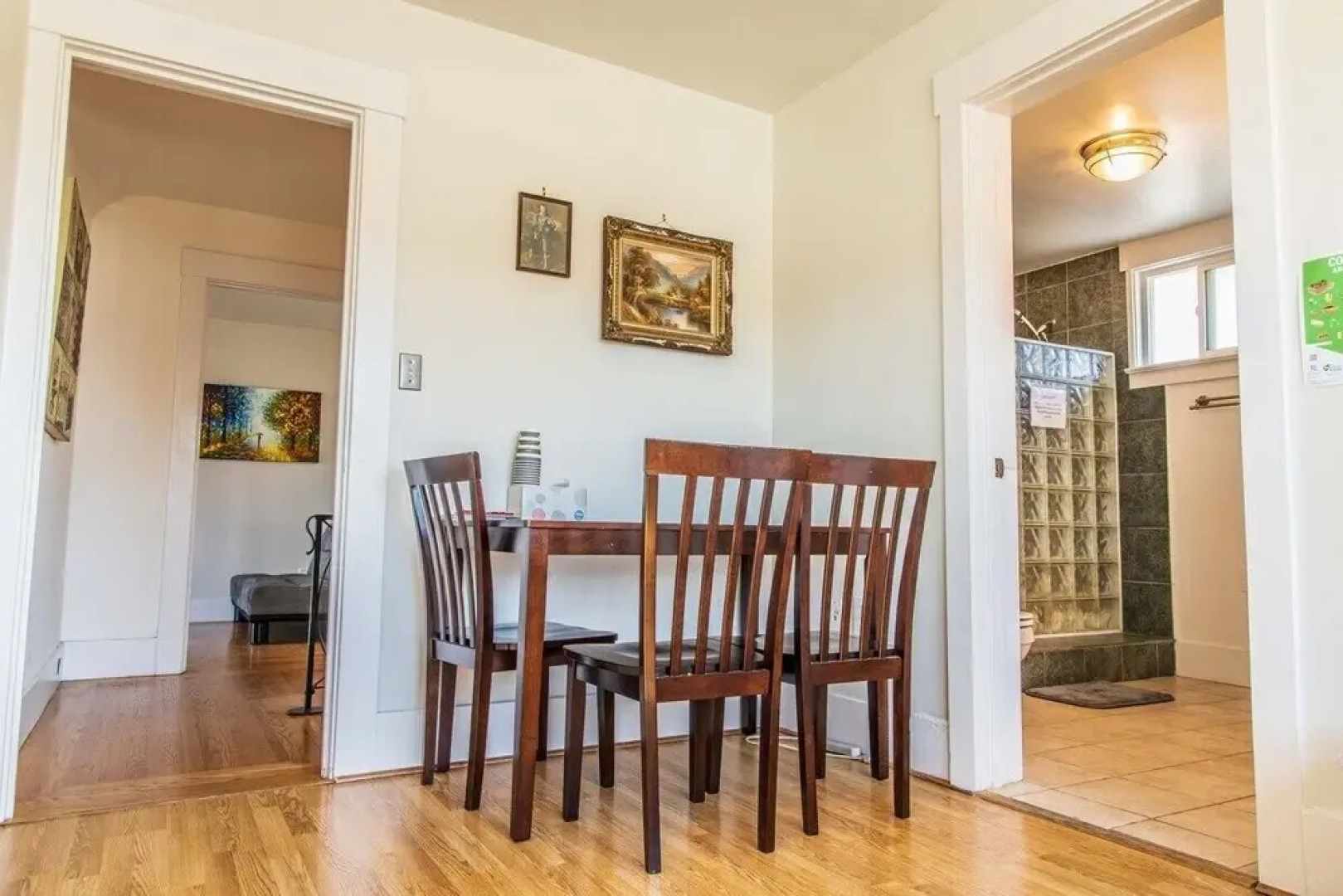 Large and Bright 3 Bedroom With Room For 7