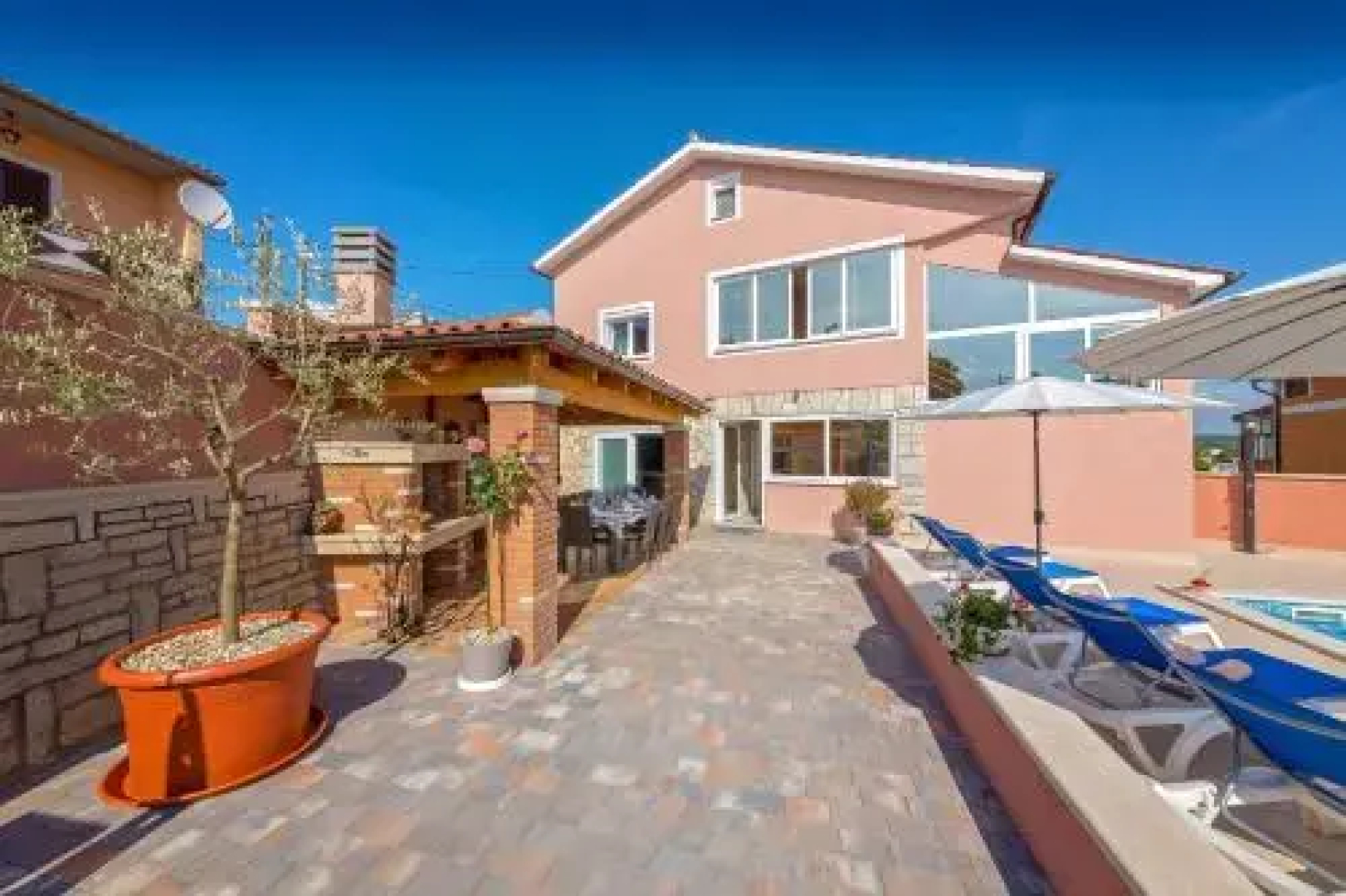 Villa Petra