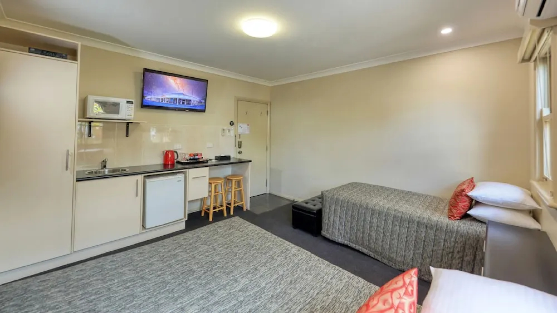 Prince of Wales Motel