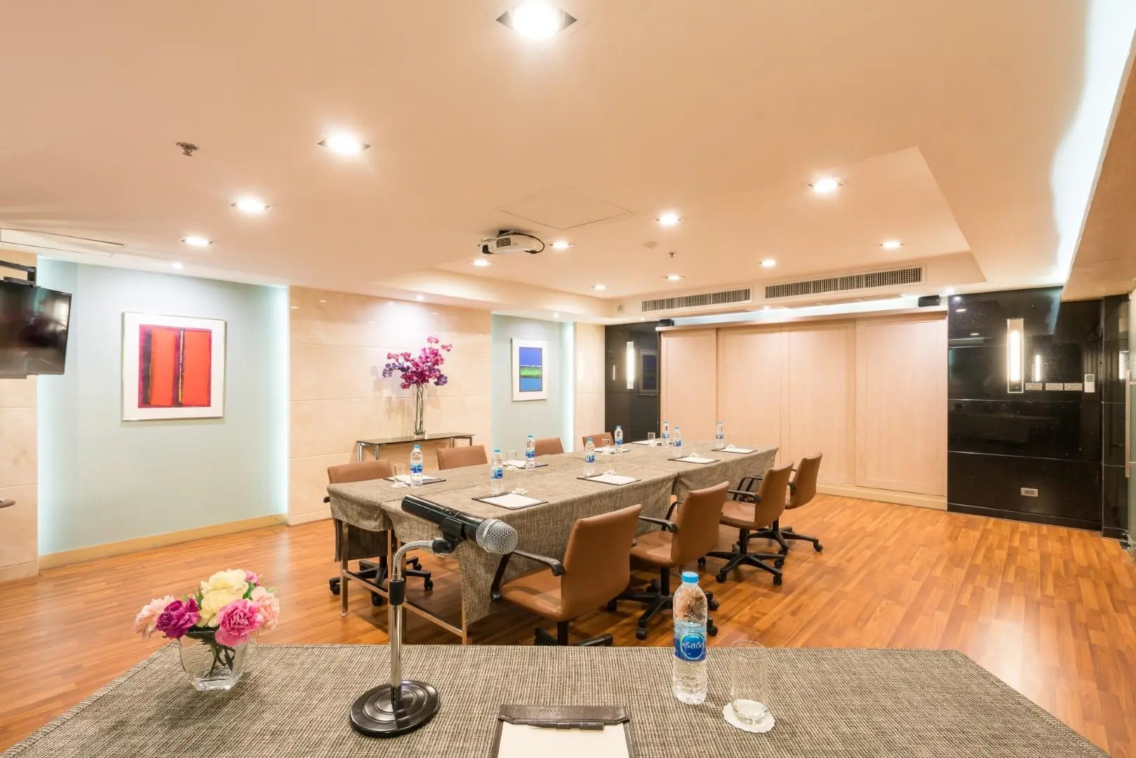 Evergreen Place Siam by UHG