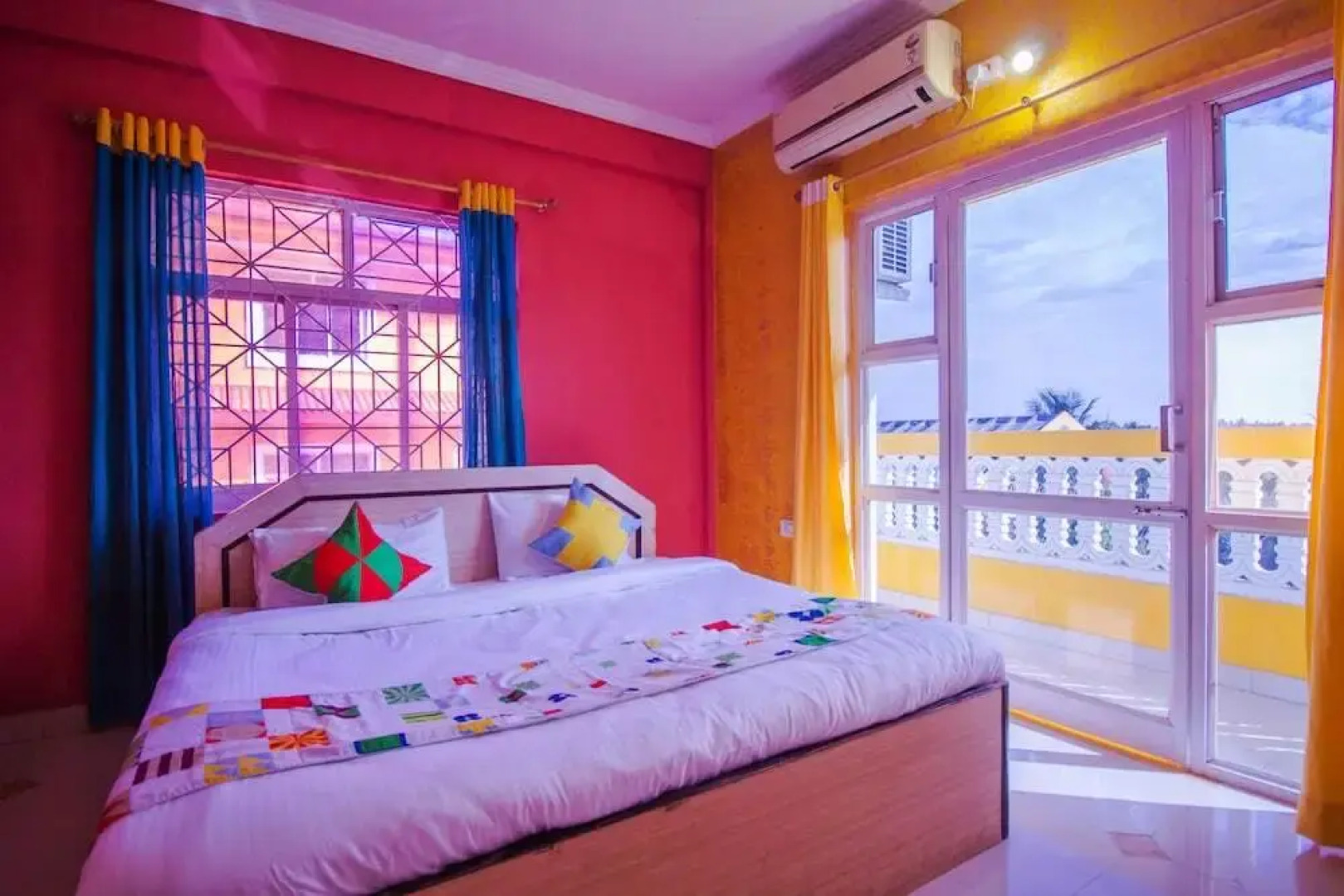 OYO 18739 Home Spacious 2BHK Sangolda