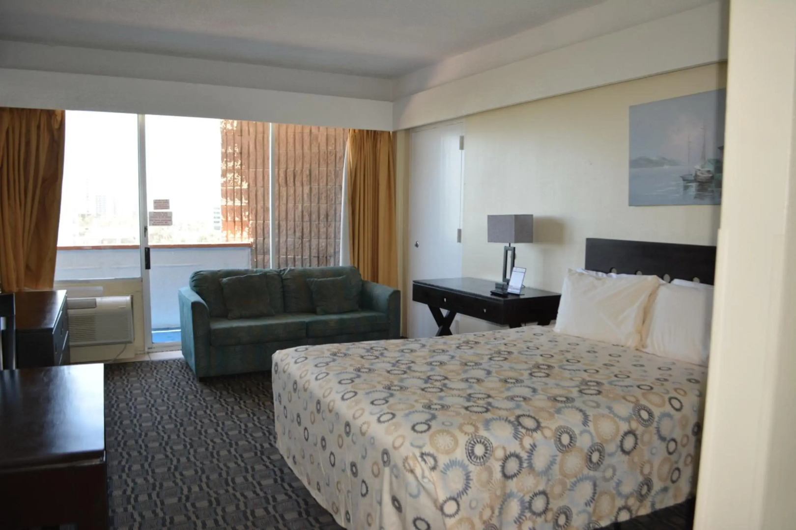 Padre South Hotel On The Beach