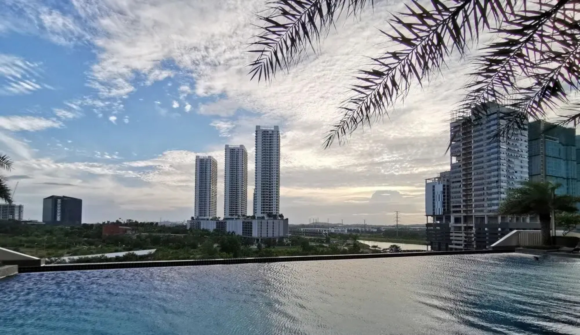 Meridin Medini Apartments