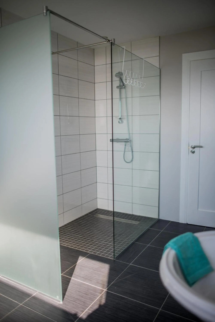 Spectacular ocean views & minutes to Cliffs- Clahane Shore Lodge