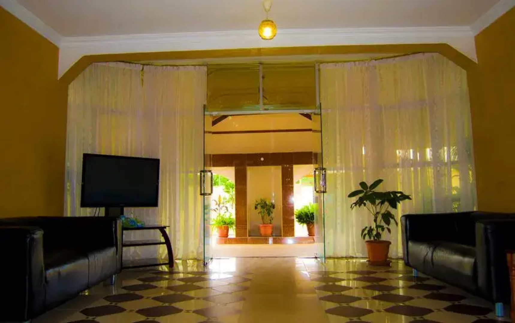 Royal City Garden Hotel