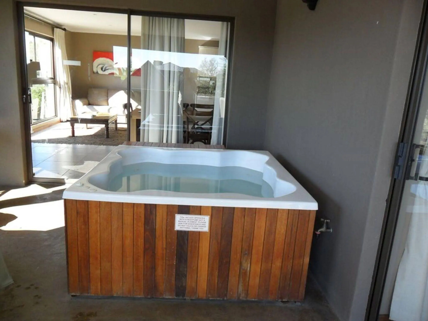 Stonehill River Lodge