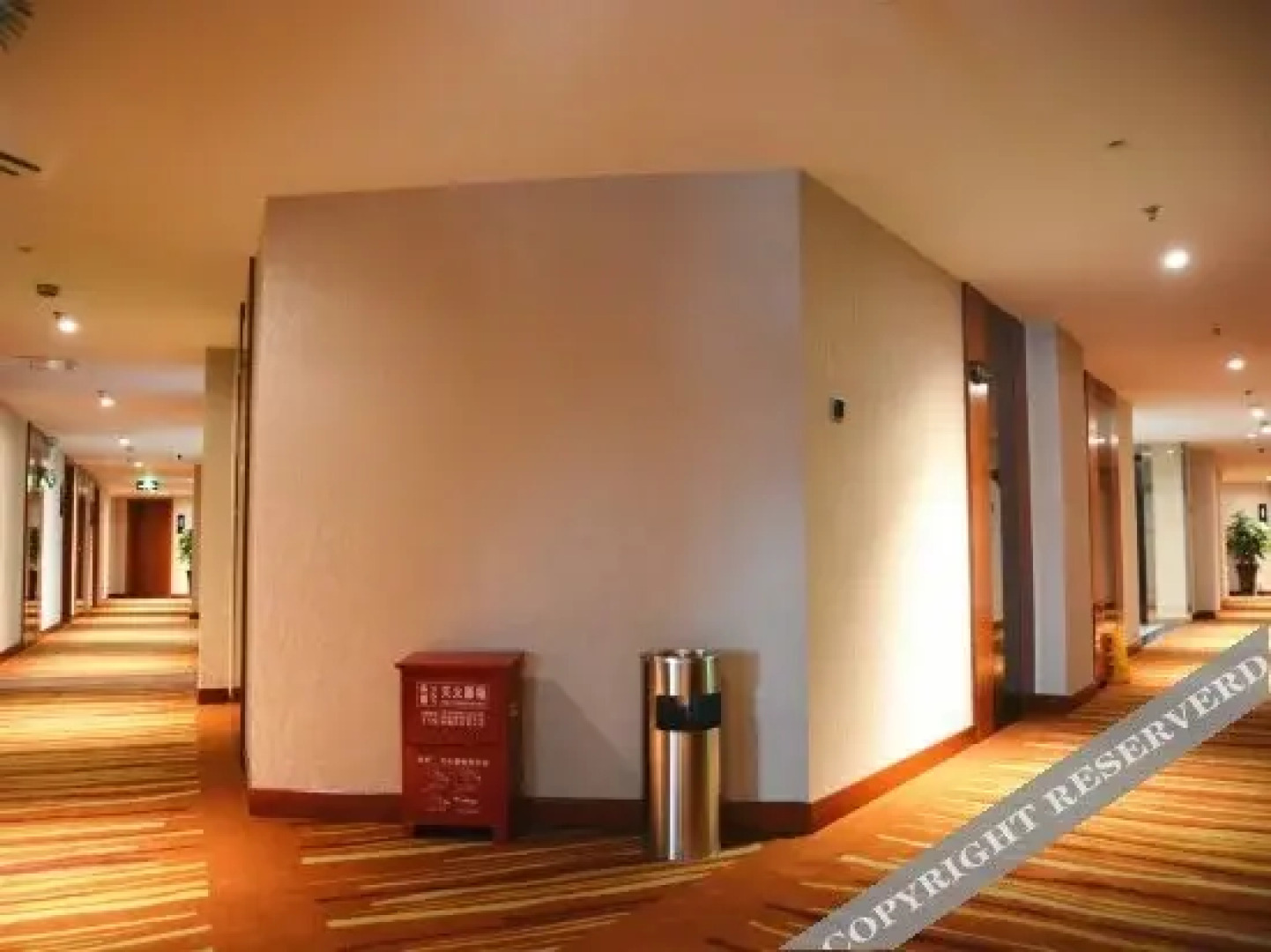 Peninsula Hotel (Xuancheng Xinglong International Plaza)