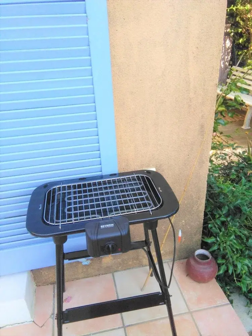 House With 3 Bedrooms in La Londe les Maures, With Terrace and Wifi -