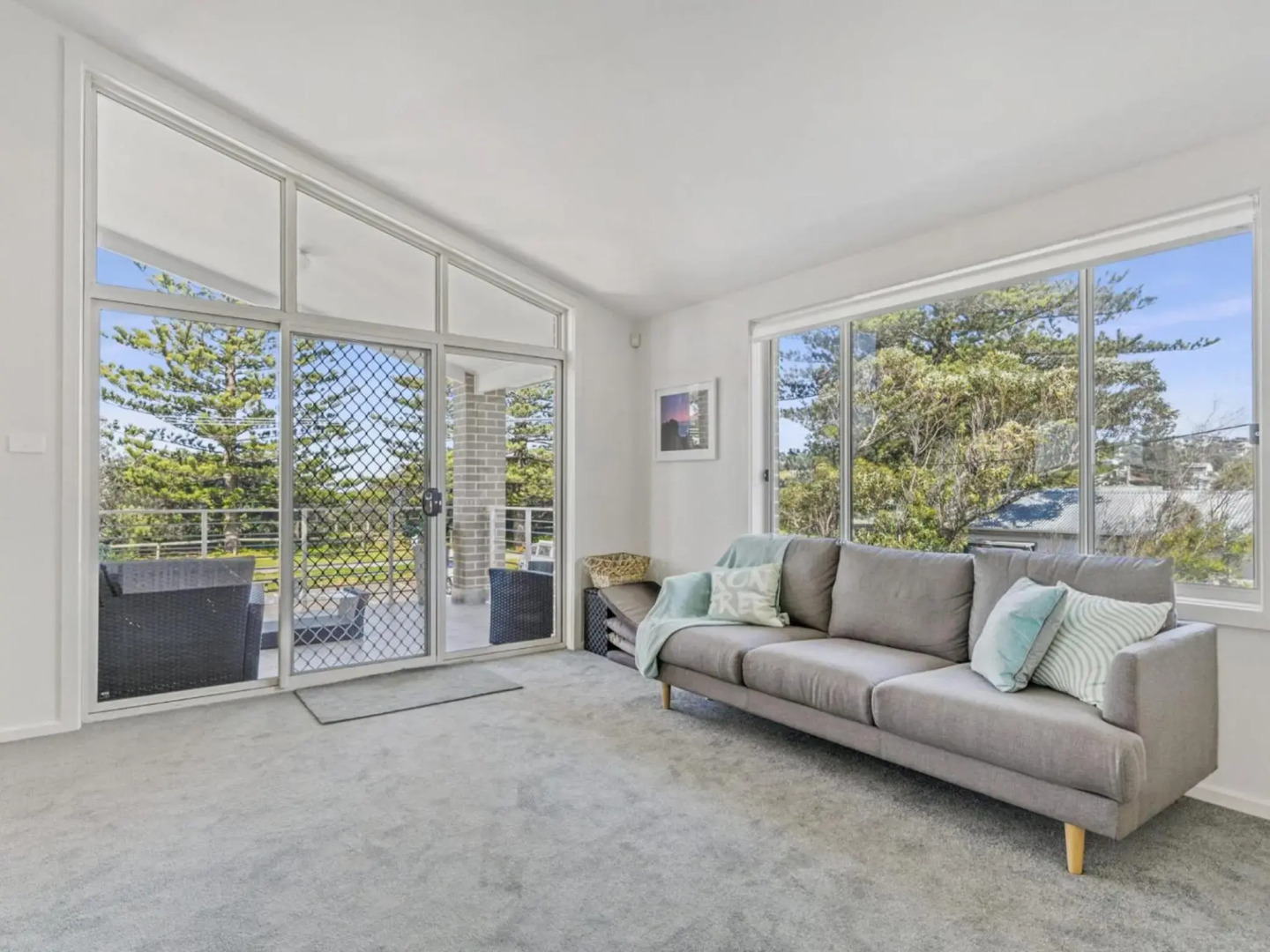 SEA MIST Gerringong 4pm Check Out Sundays