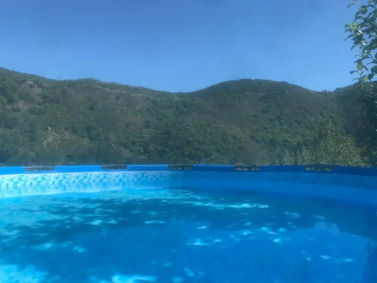 Casa do Meio da Vila