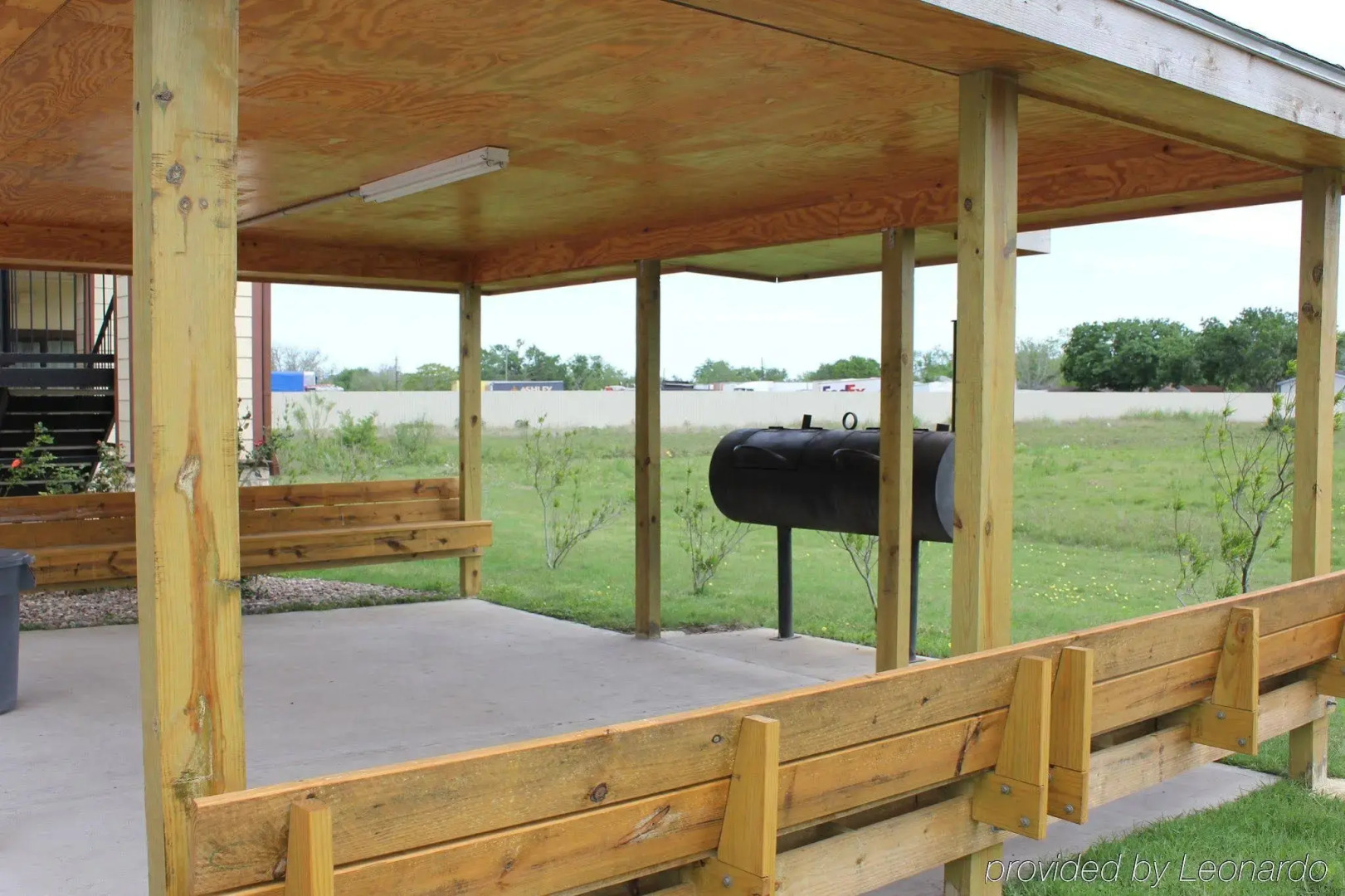 Lone Star Inn & Suites