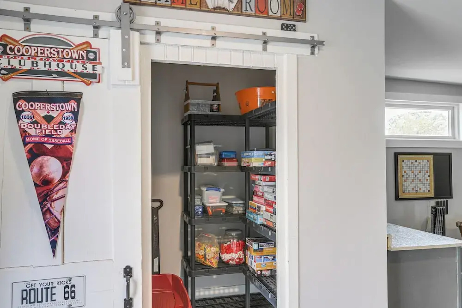 3 Mi to Cedar Point: Sunny Sandusky Home w/ Yard