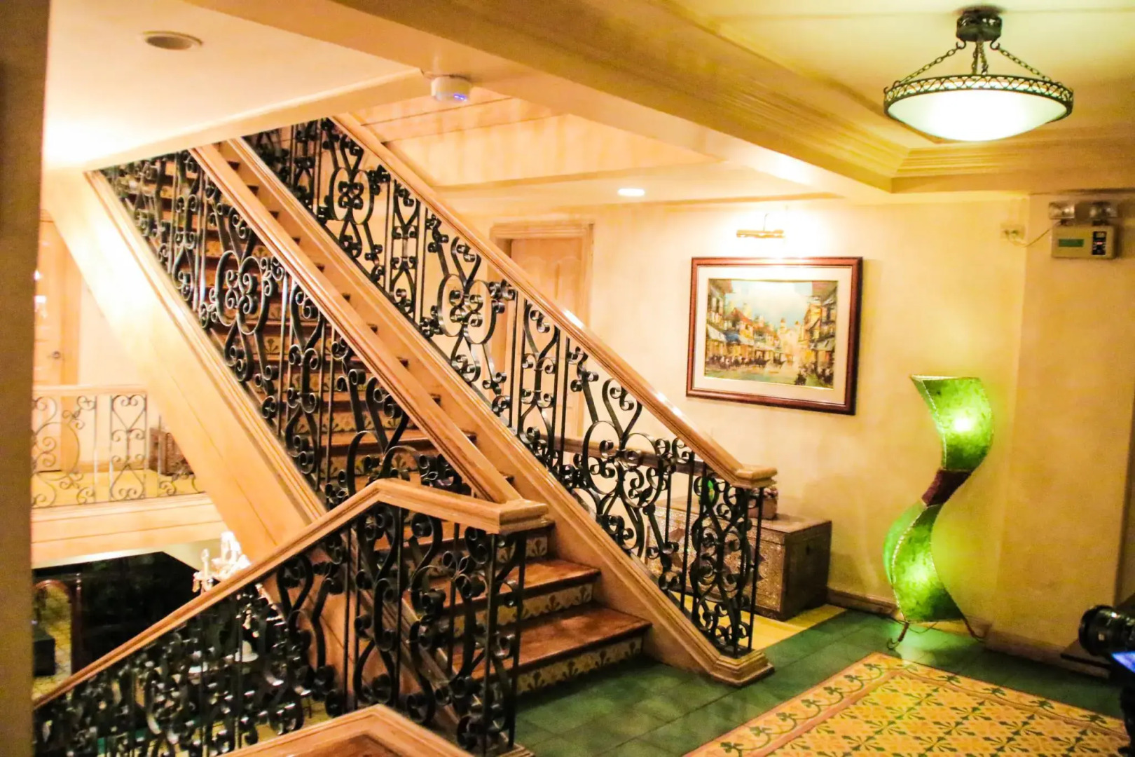 Roxas President's Inn