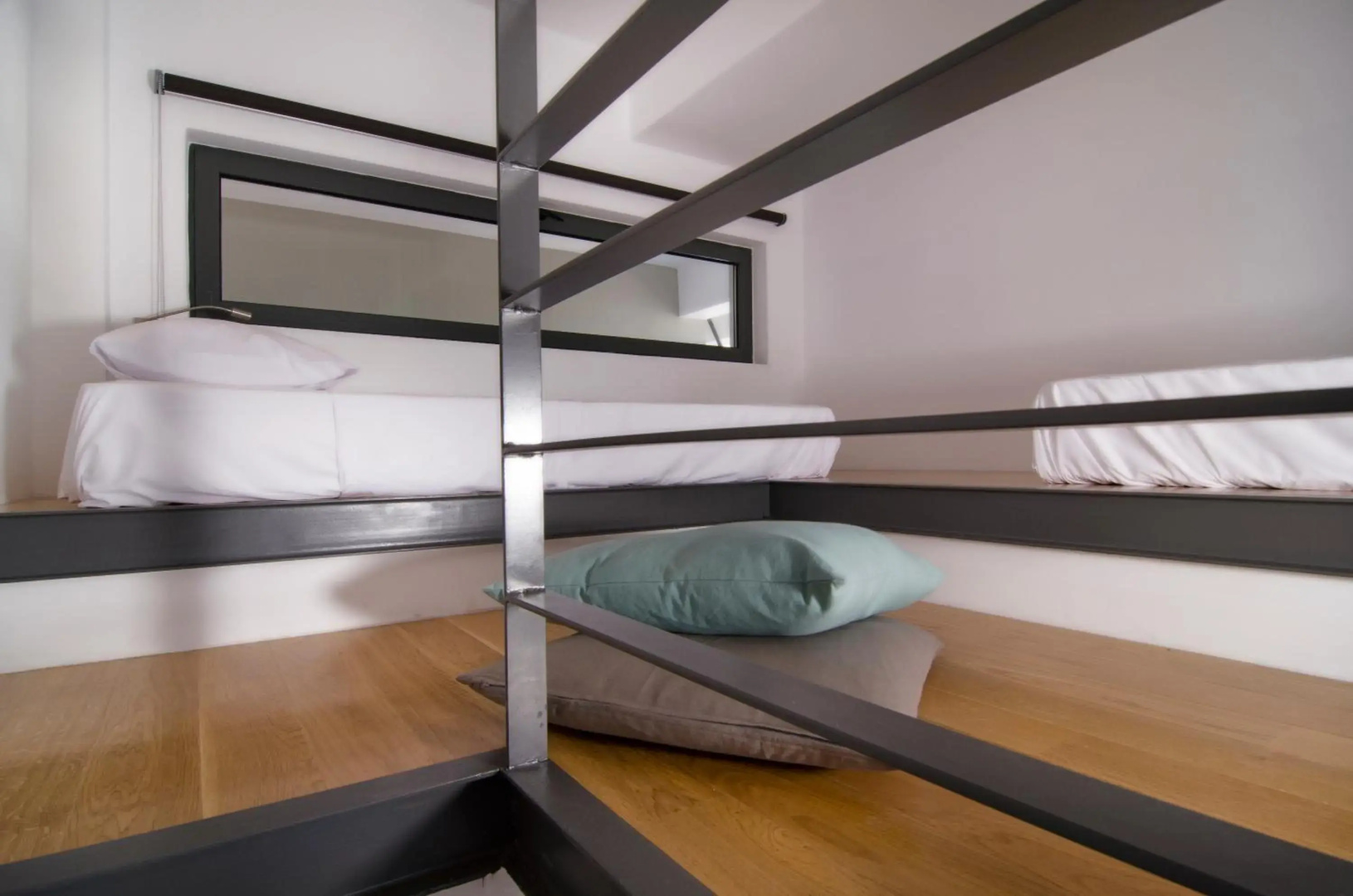 Seametry Luxury Living Apartments Adults Only