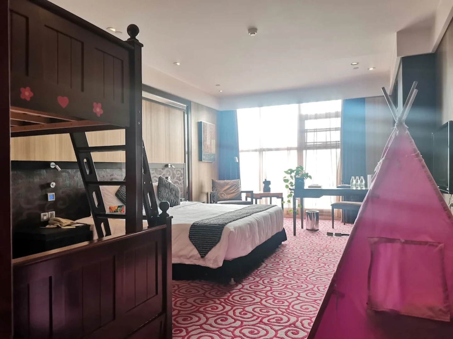 Luoyang Christian's Hotel