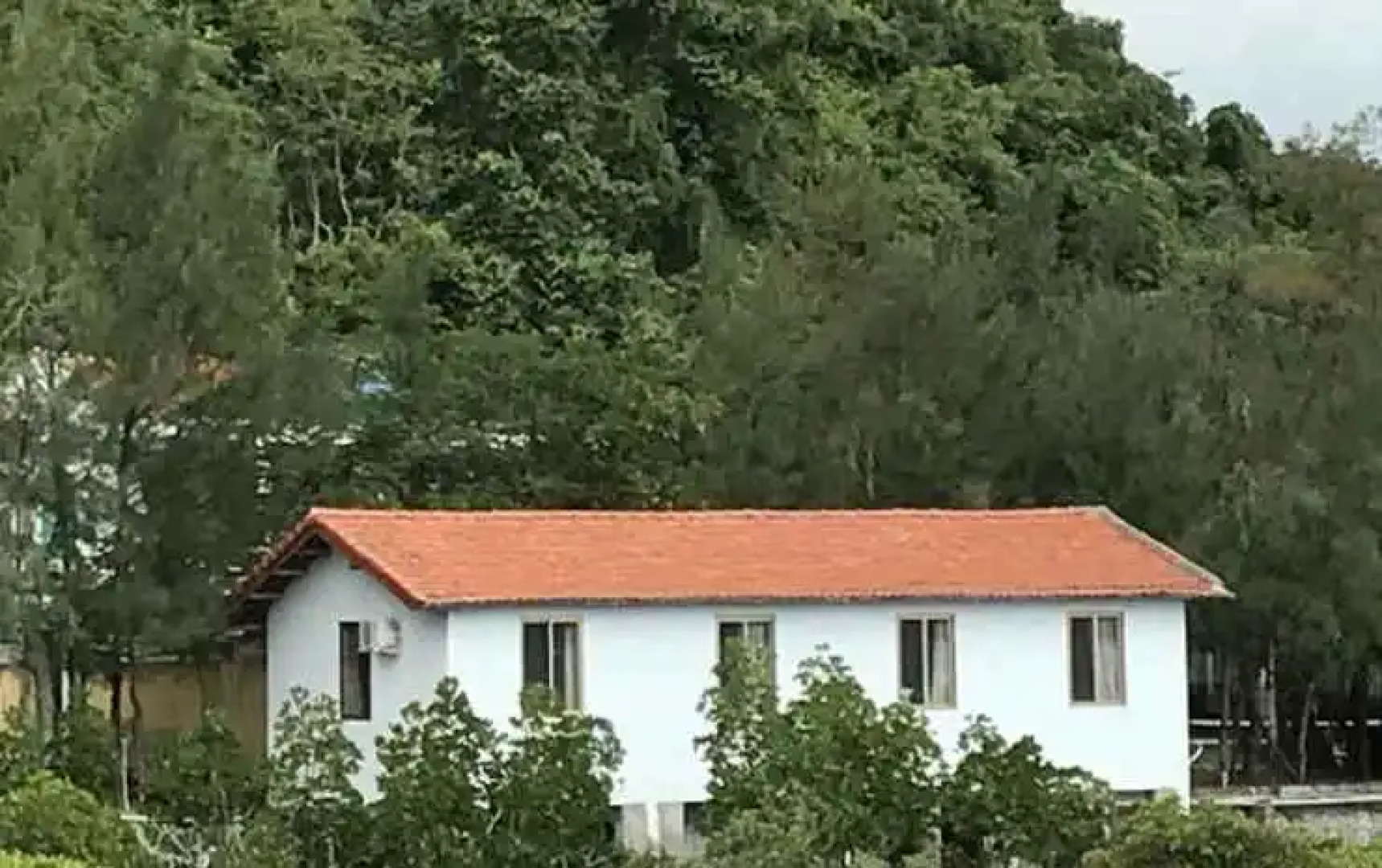 Banh Sua Island Stay