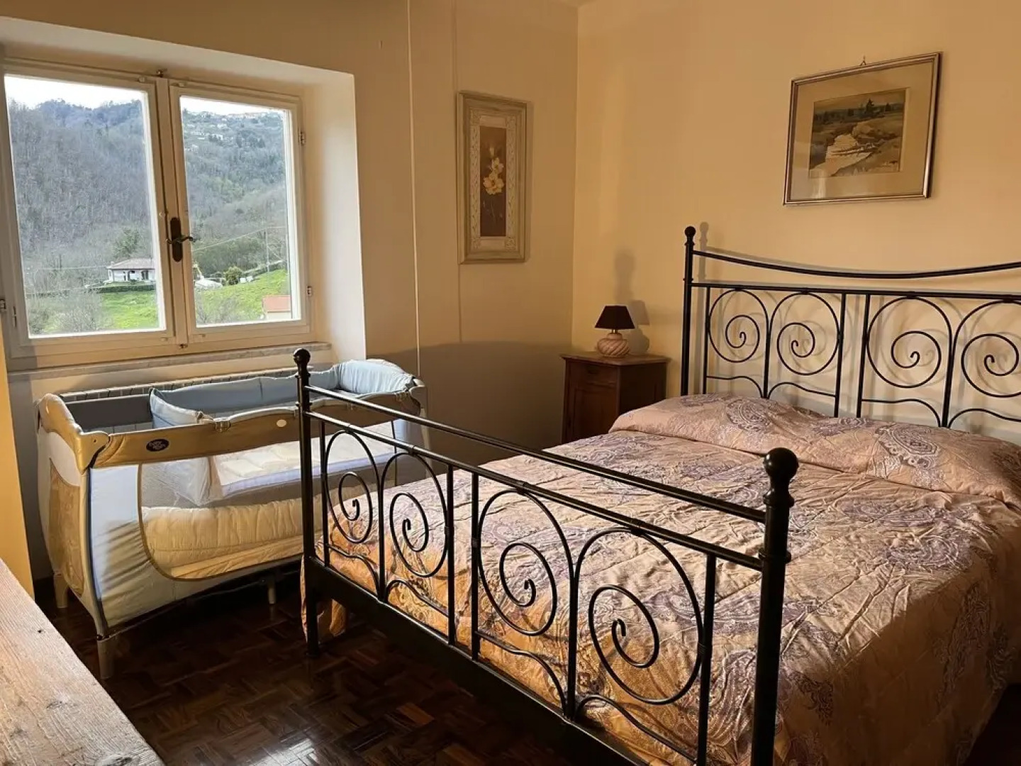 Between the 5 Terre and the Val di Vara, a Small House in the Village