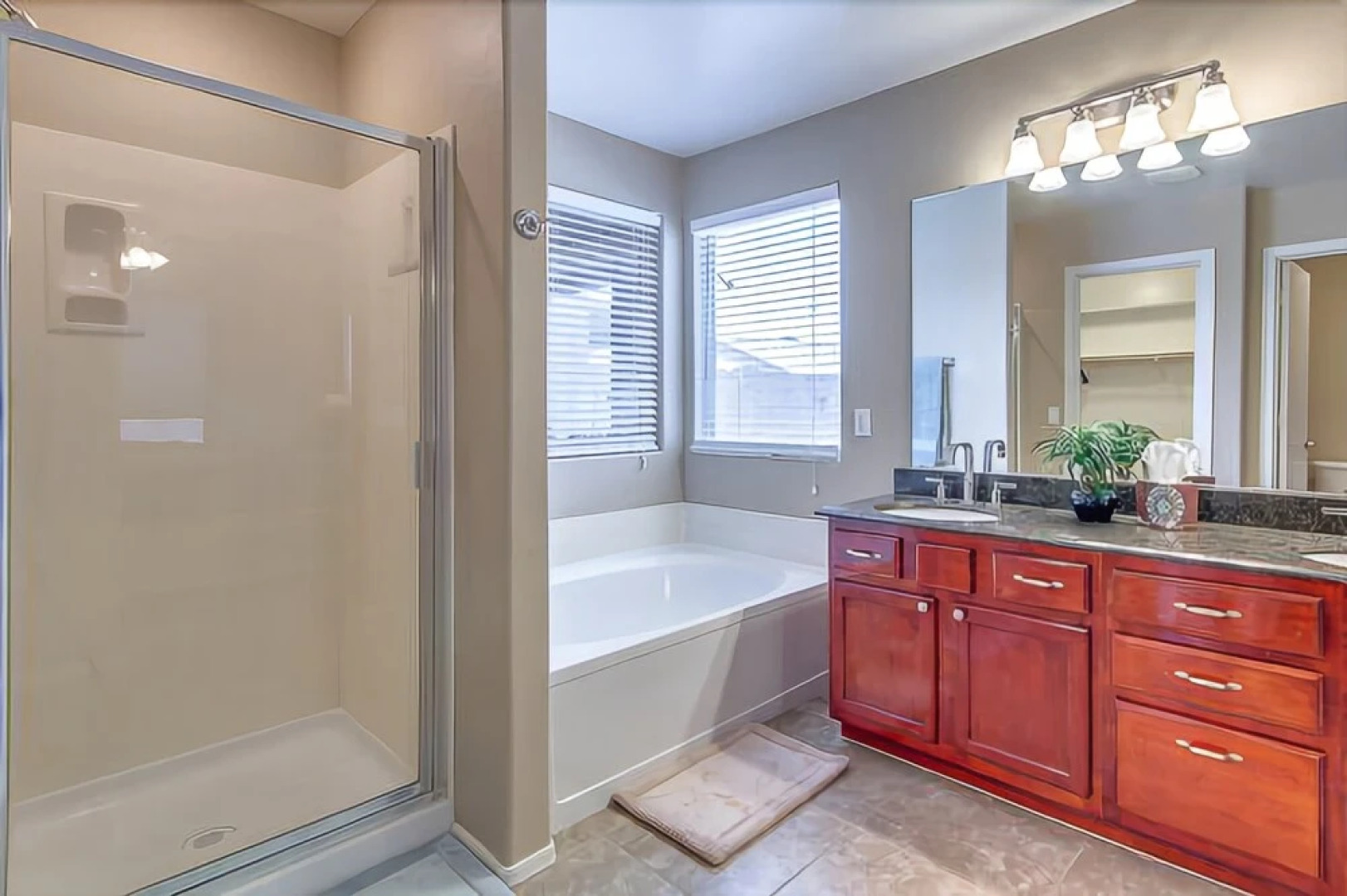 Peggy - 3 Br home by RedAwning