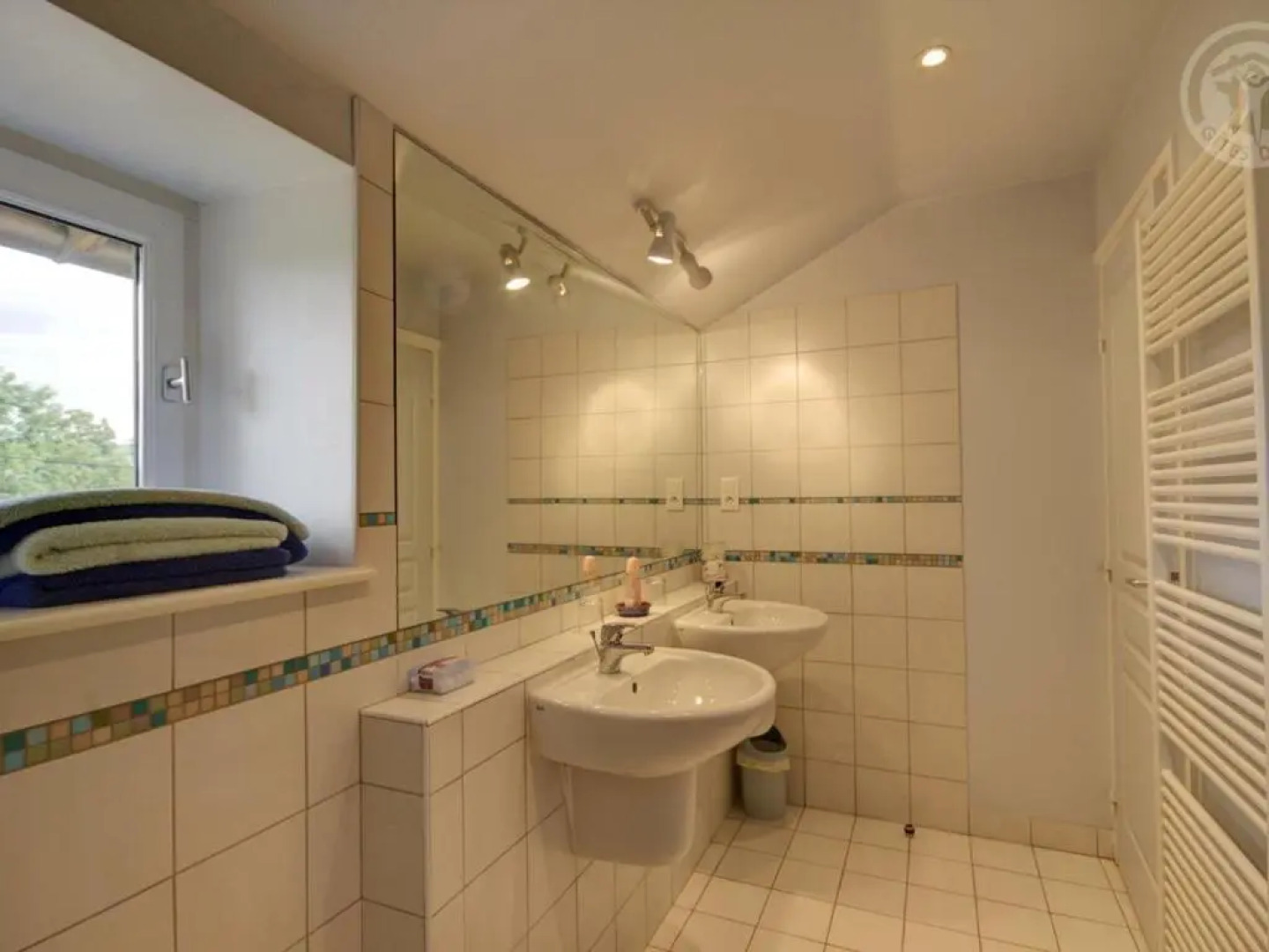 House Gite 5 Personnes la Vache Sur Le Toit : Le Gîte.