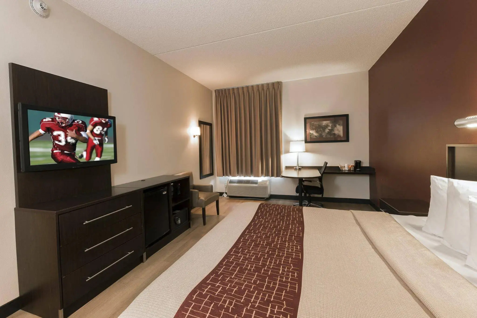 Red Roof Inn PLUS+ San Antonio Downtown - Riverwalk