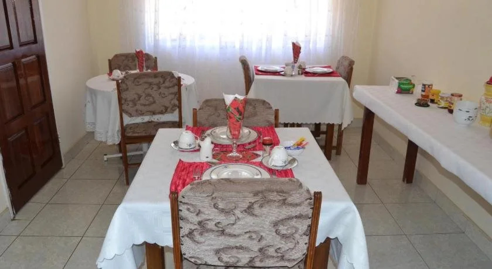 Ebuhleni Guest Lodge