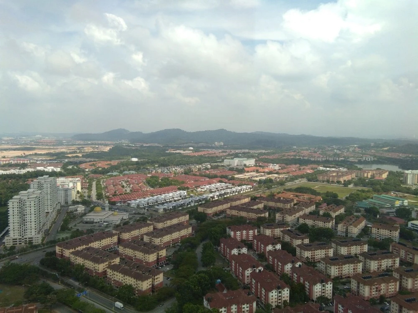 i-City Seksyen 7 Guesthouse ByKA