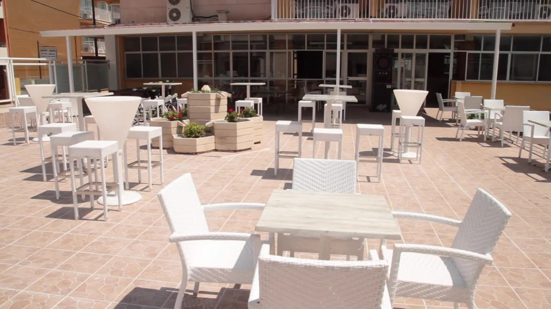 Отель Amic Miraflores