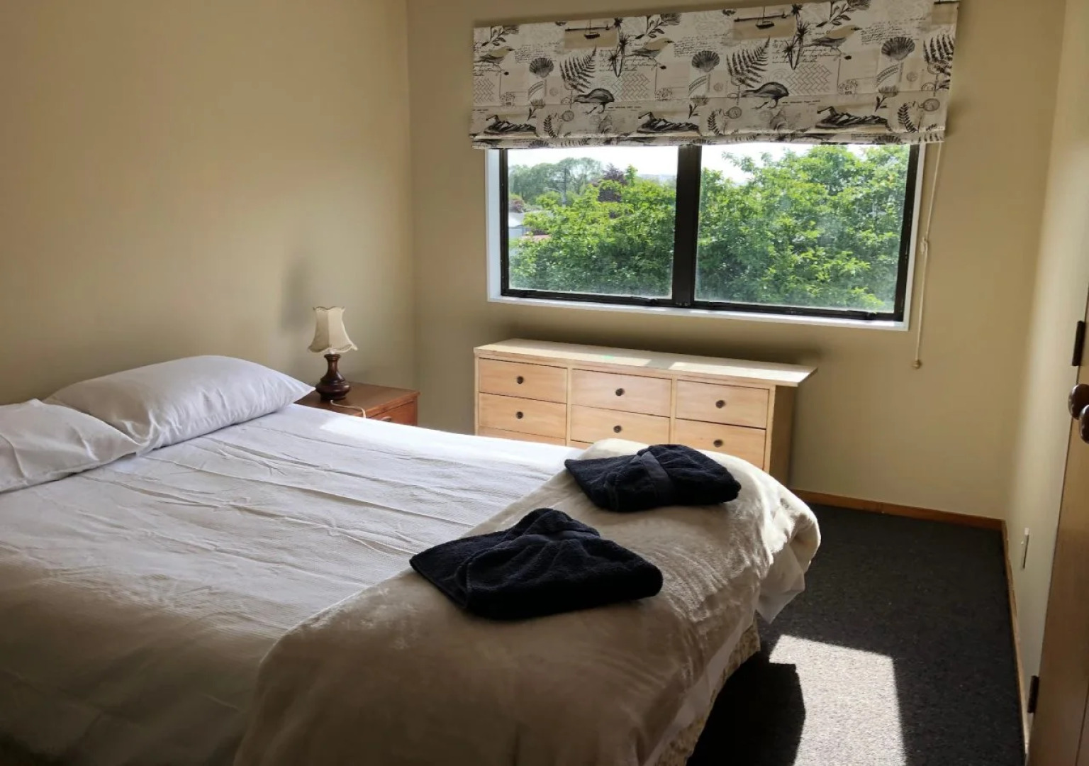 Smoke Lake Hot Springs Lodge and Camp