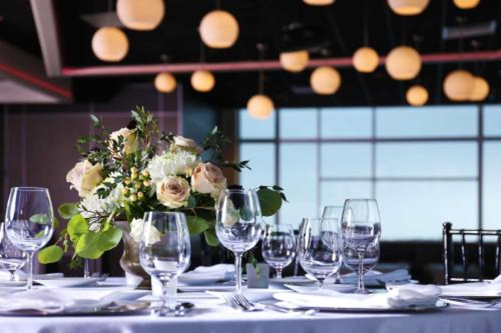 Tulyp, Tapestry Collection by Hilton