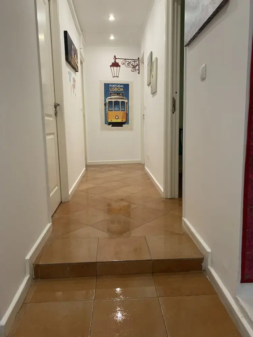 House and Rooms in Lisbon