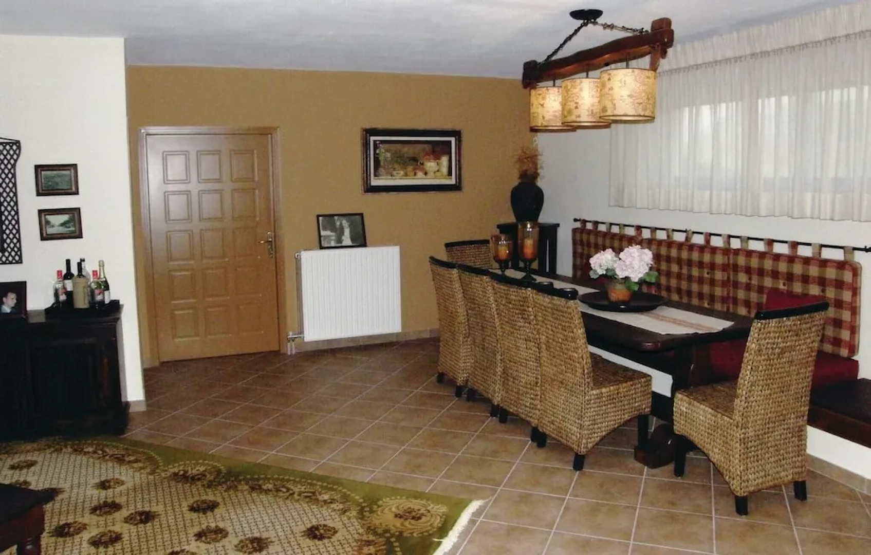 Amazing Home in Kamena Vourla With Wifi and 9 Bedrooms