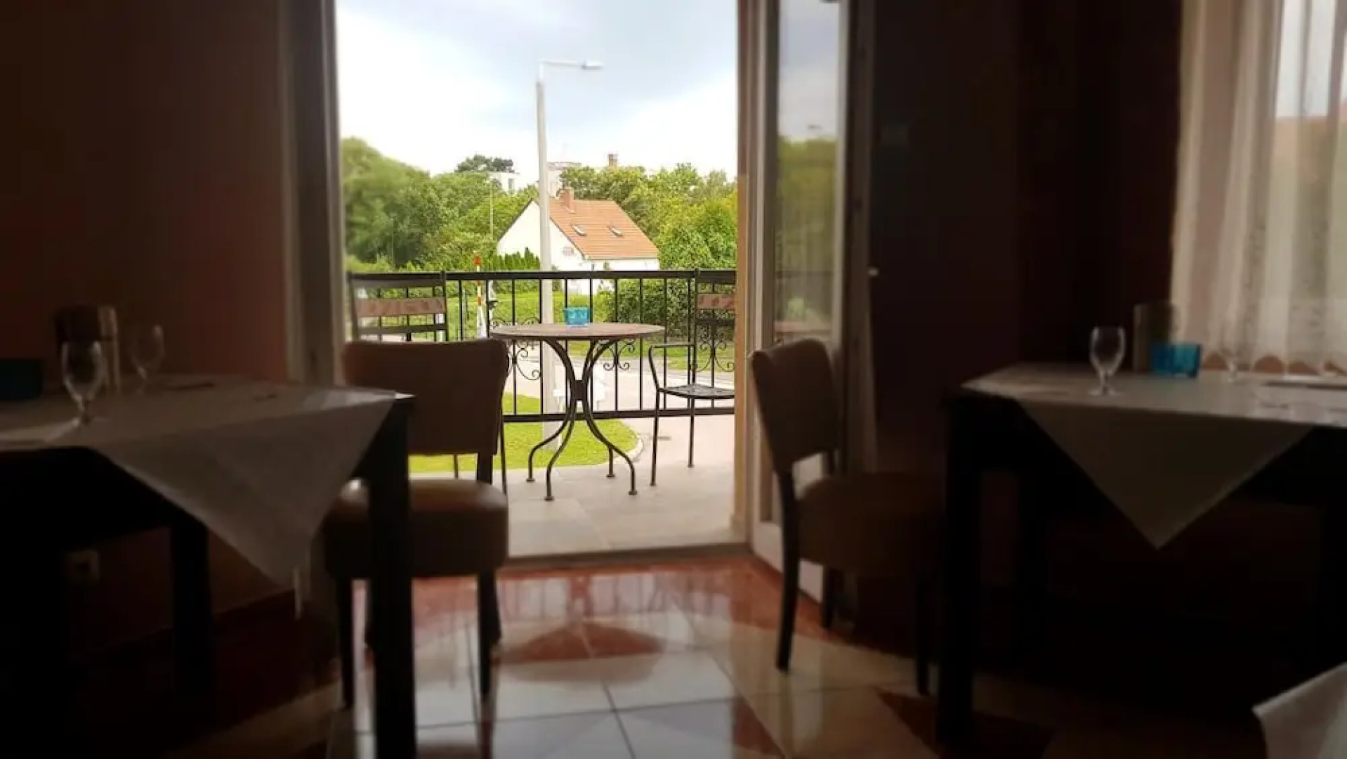 Sunrise Apartmanház