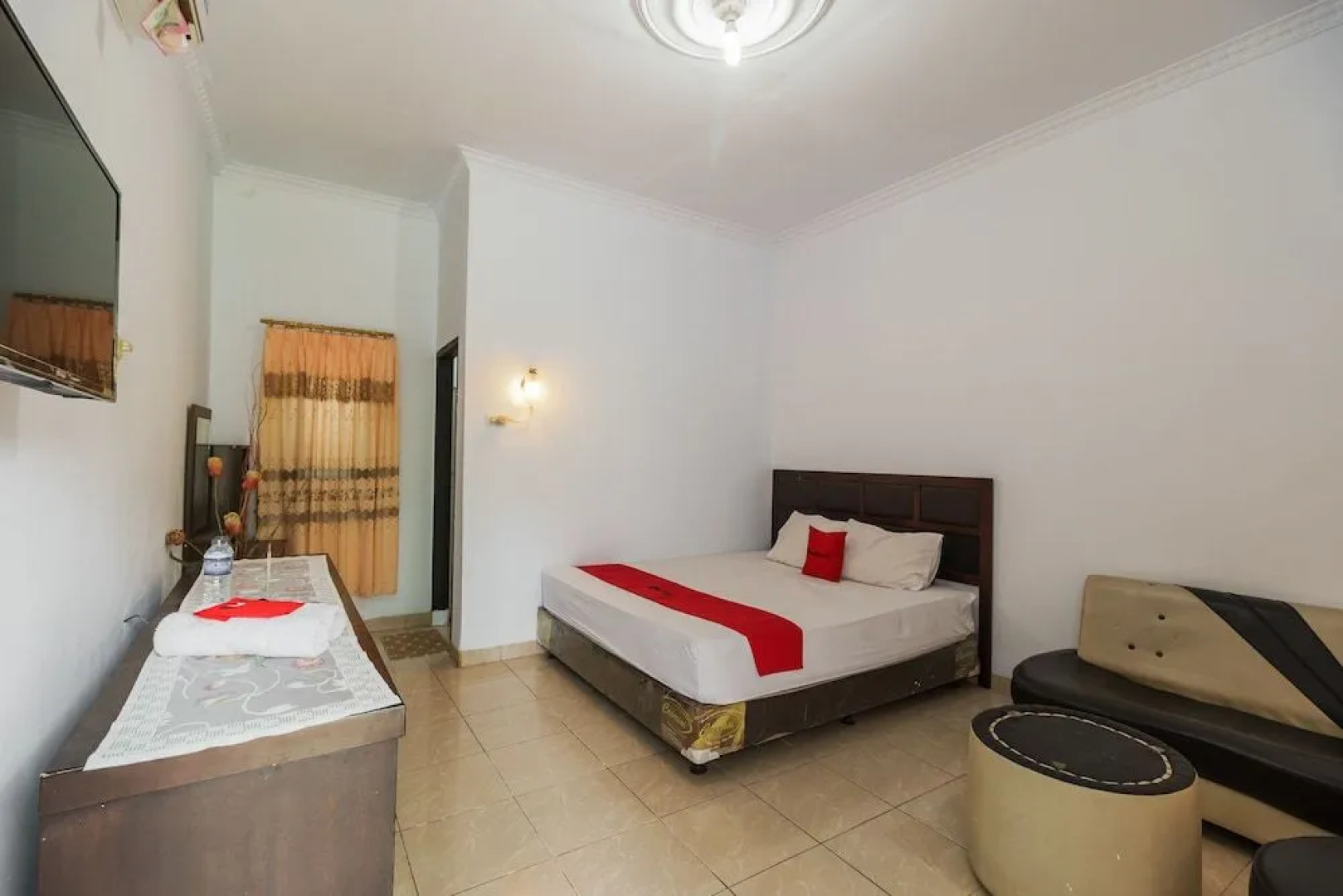 RedDoorz near Jalan Mayjen Sutoyo Bengkulu