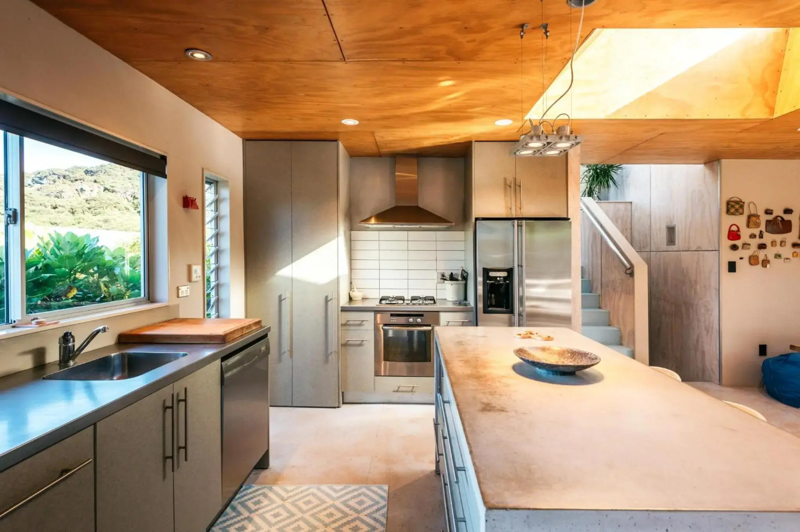 The Fat Pigeon - Omiha Holiday Home