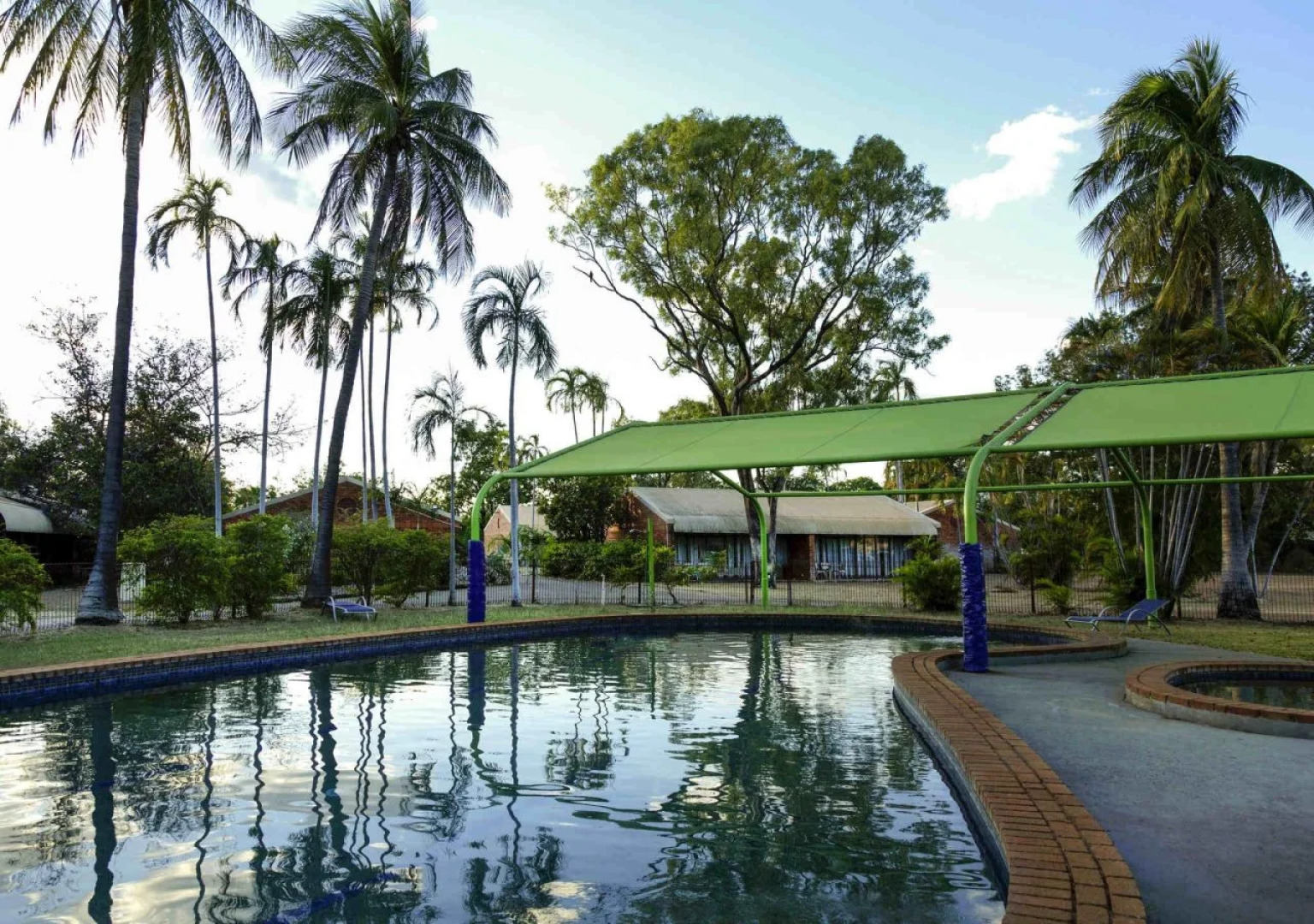 Contour Hotel Katherine