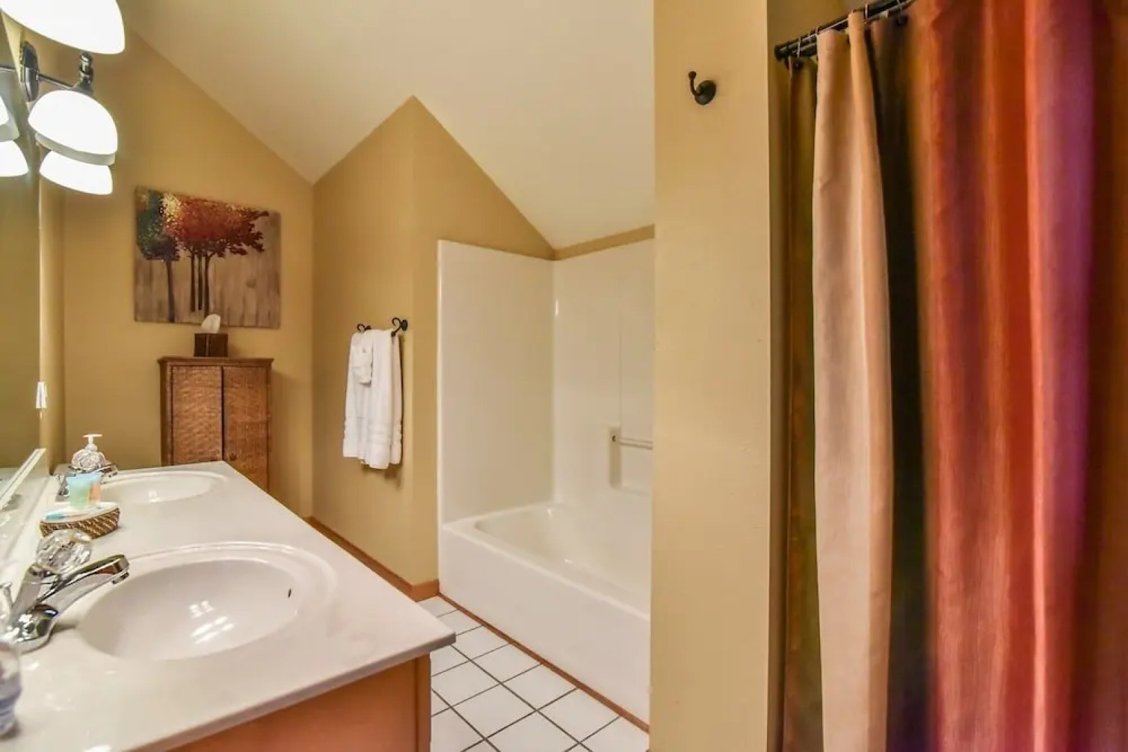 A Mountain Escapade 3 Bedroom Home