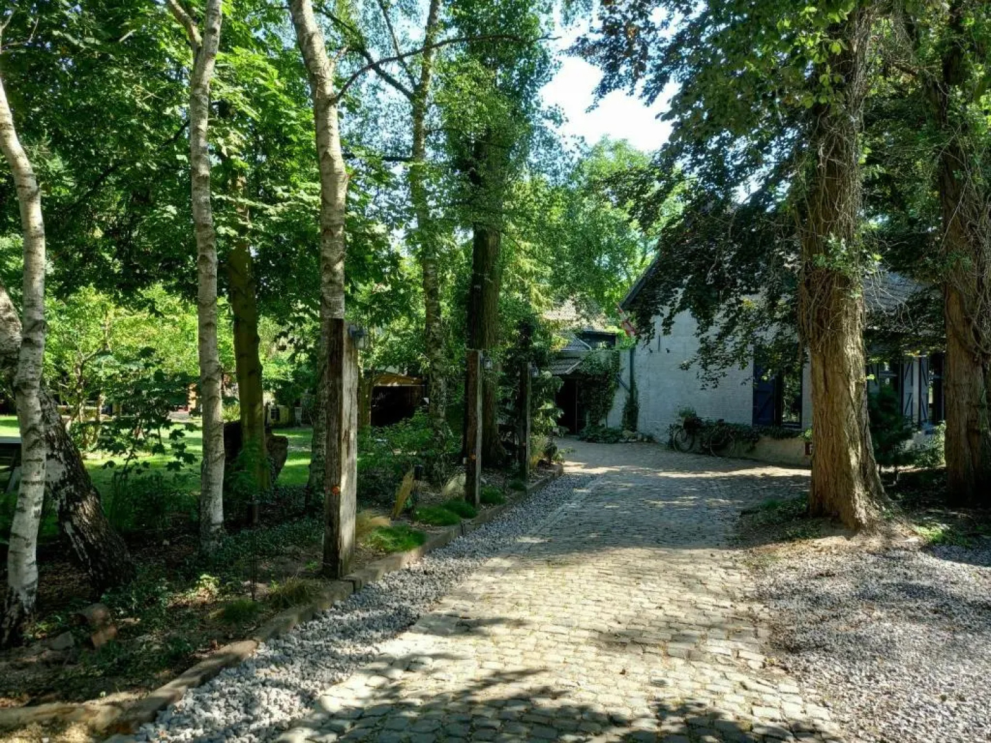 B&B Wood, Food & More