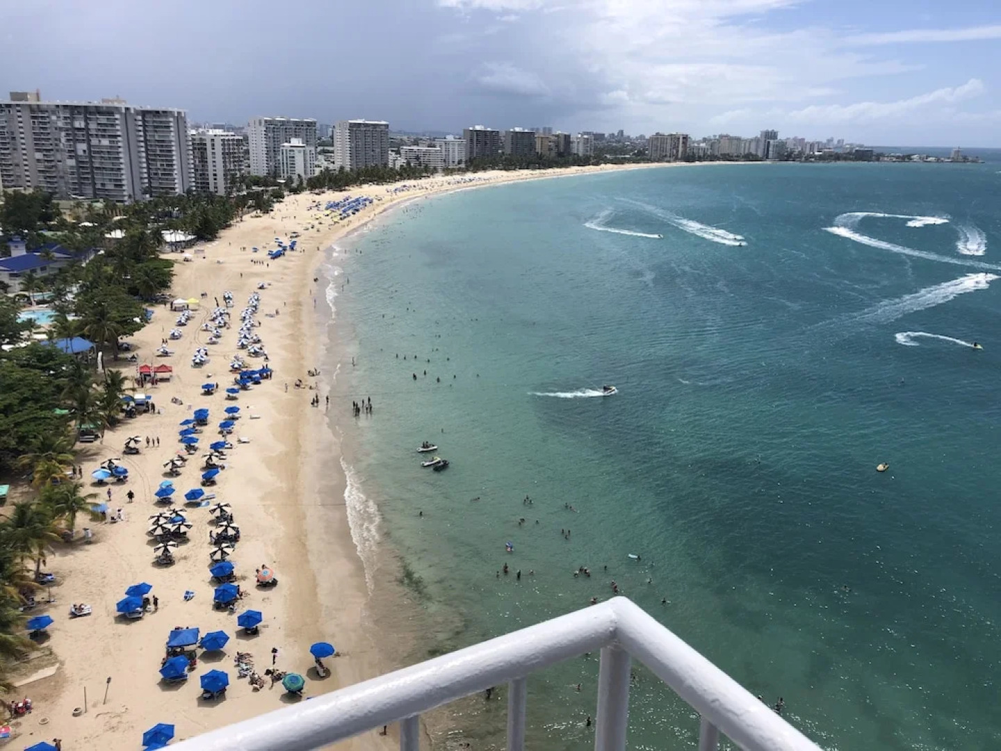 Playa Mar PH Beach Front Apartment