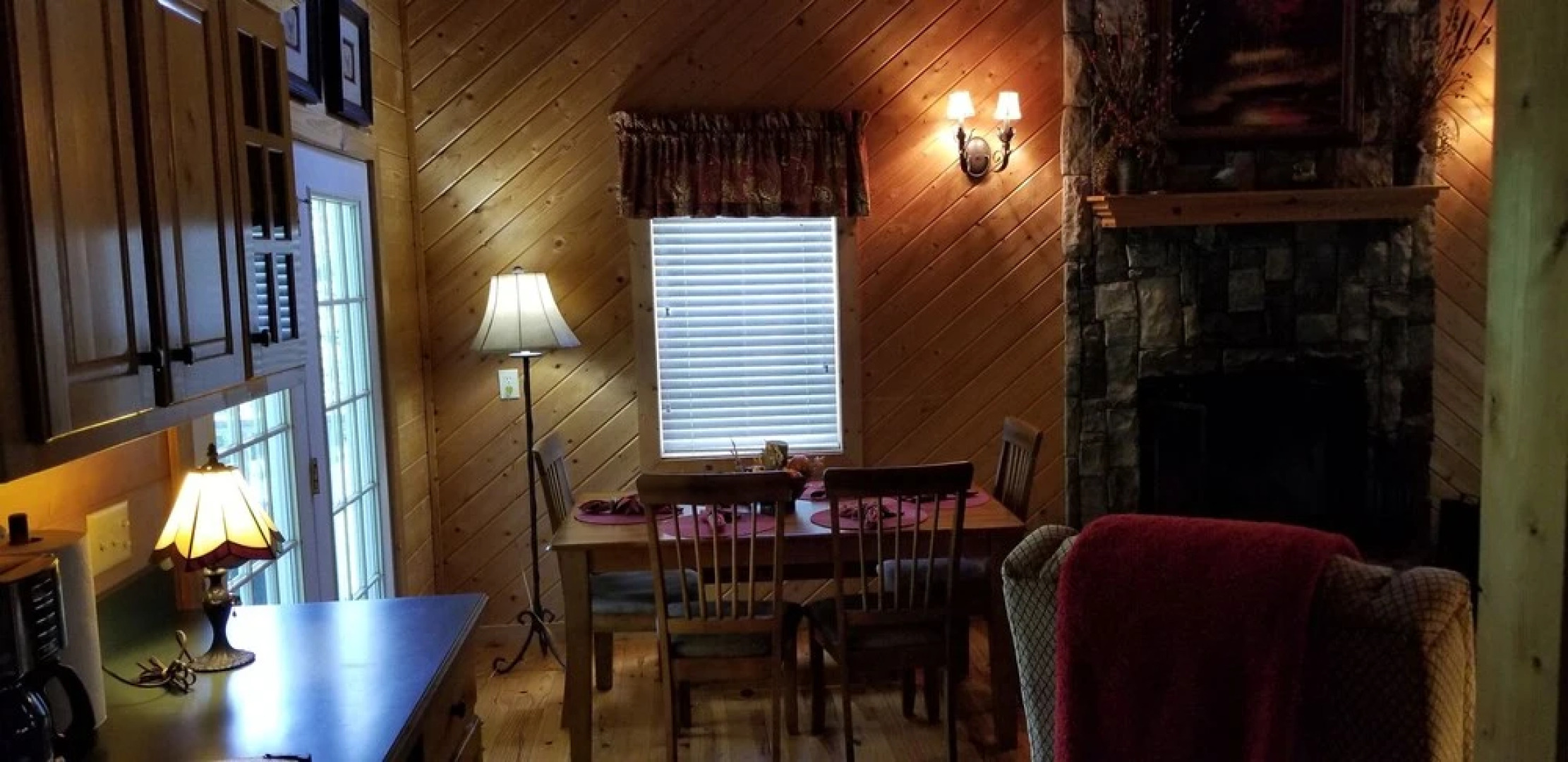 Iris Cabin at Blairsville 2 Bedrooms 2 Bathrooms Cabin